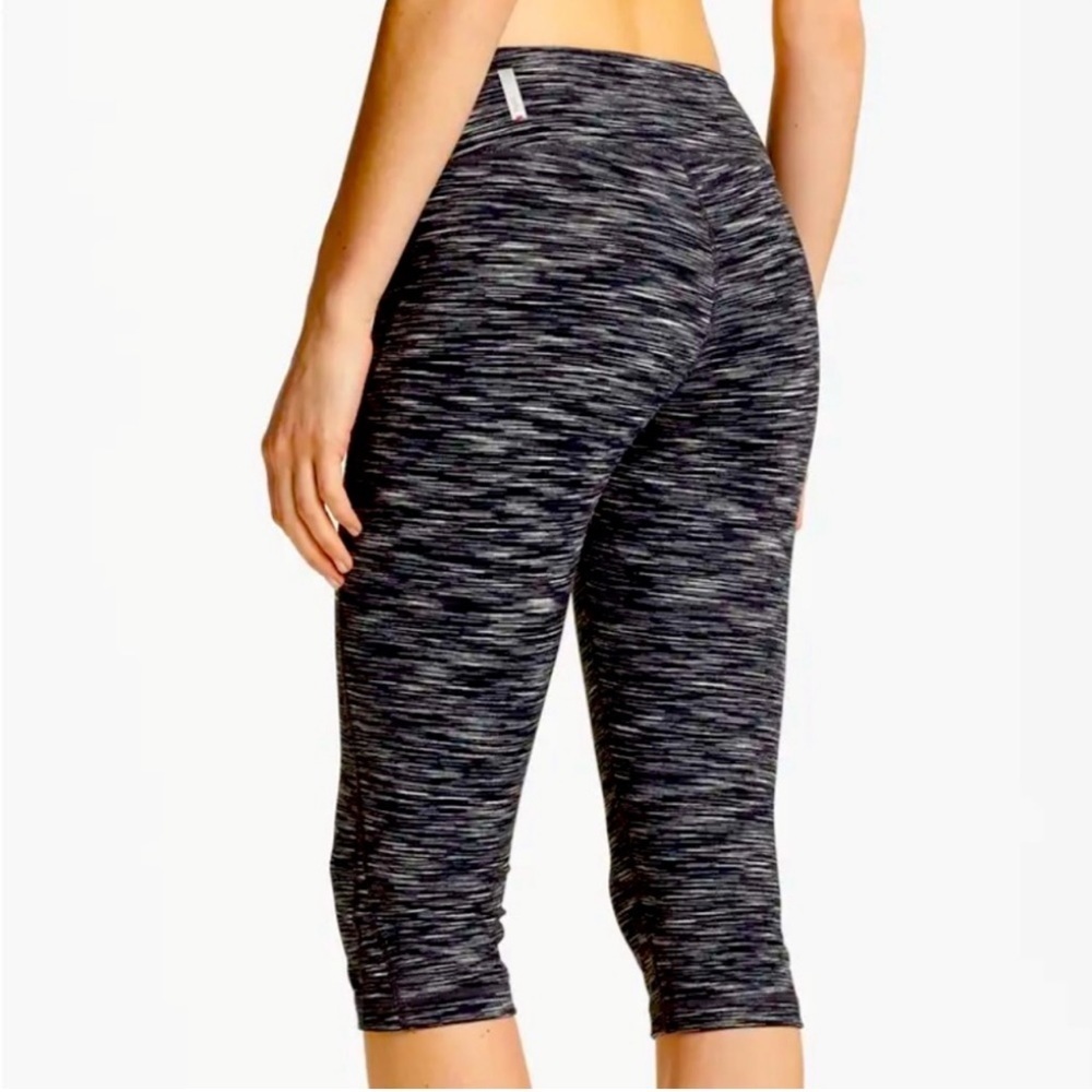 Zella Live in Eclipse Space Dye Capri Leggings Size XS - Picture 3 of 8